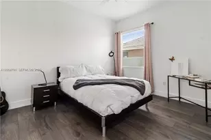 1046 SW 159th Way, Pembroke Pines, FL 33027 - Photo 15