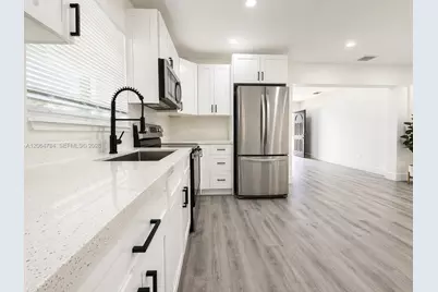 736 NW 41st St, Miami, FL 33127 - Photo 5