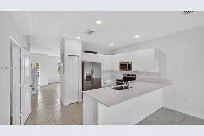 12123 NW 23rd Ct #12123, Miami, FL 33167 - Photo 7