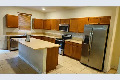 3477 SE 3rd St, Homestead, FL 33033 - Photo 9