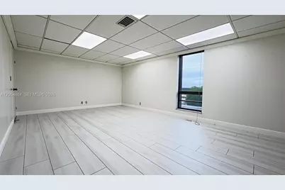 2500 Hollywood Blvd #309-1, Hollywood, FL 33020 - Photo 5