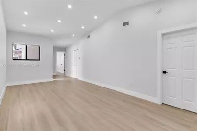 2523 W 65th St, Hialeah, FL 33016 - Photo 5