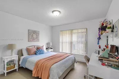 1051 Deerpath Ct, Weston, FL 33326 - Photo 19