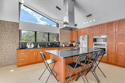 1051 Deerpath Ct, Weston, FL 33326 - Photo 9