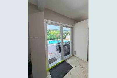 1301 NE 42nd St, Oakland Park, FL 33334 - Photo 37