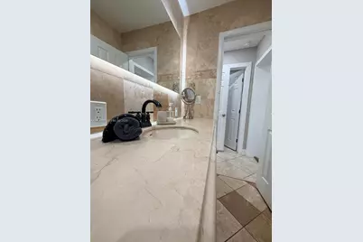1301 NE 42nd St, Oakland Park, FL 33334 - Photo 45