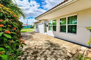 1301 NE 42nd St, Oakland Park, FL 33334 - Photo 7