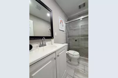 1301 NE 42nd St, Oakland Park, FL 33334 - Photo 57