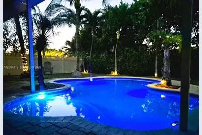 1301 NE 42nd St, Oakland Park, FL 33334 - Photo 5