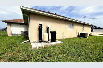 312 NE 30th, Cape Coral, FL 33909 - Photo 3