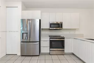 6416 NW 102nd Ct, Doral, FL 33178 - Photo 3
