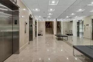 300 Bayview Dr, Sunny Isles Beach, FL 33160 - Photo 23