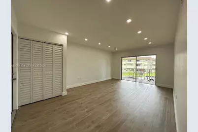 7610 SW 82nd St #J208, Miami, FL 33143 - Photo 5