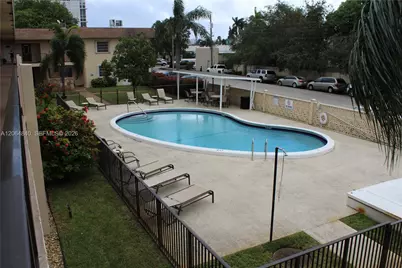 421 NE 1st St #112, Hallandale Beach, FL 33009 - Photo 17