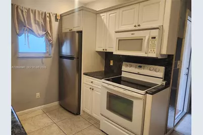 421 NE 1st St #112, Hallandale Beach, FL 33009 - Photo 3