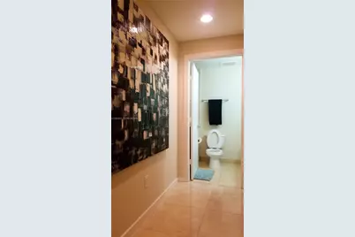 1060 Brickell Ave #2411, Miami, FL 33131 - Photo 19