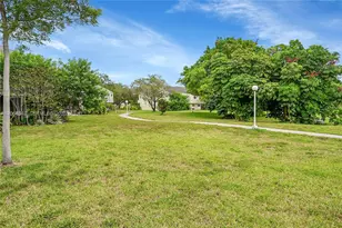 3453 NW 44th St, Oakland Park, FL 33309 - Photo 25