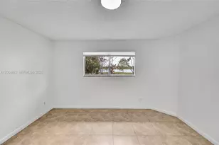 3453 NW 44th St, Oakland Park, FL 33309 - Photo 15