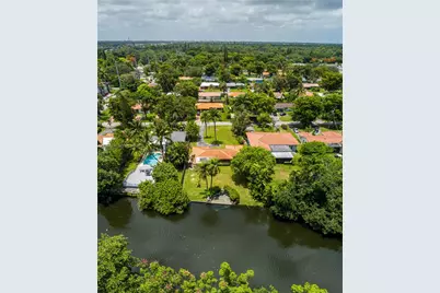 400 NW 87th St, El Portal, FL 33150 - Photo 9