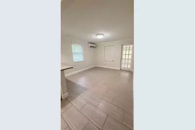 250 SW 7th St, Dania Beach, FL 33004 - Photo 15