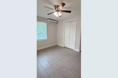 250 SW 7th St, Dania Beach, FL 33004 - Photo 17