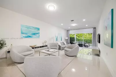 5230 NW 104th Ct, Doral, FL 33178 - Photo 1