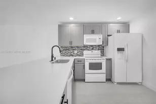 2601 NE 3rd Ct, Boynton Beach, FL 33435 - Photo 3
