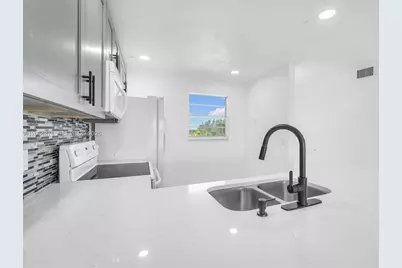 2601 NE 3rd Ct #4110, Boynton Beach, FL 33435 - Photo 5