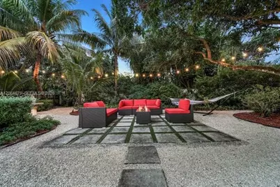 [Address not provided], Biscayne Park, FL 33161 - Photo 17