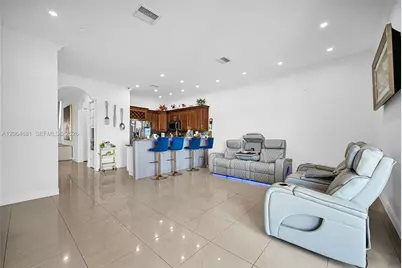 20027 NW 85th Ave, Hialeah, FL 33015 - Photo 21