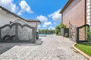 20027 NW 85th Ave, Hialeah, FL 33015 - Photo 13