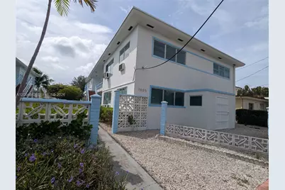 7805 Crespi Blvd #4, Miami Beach, FL 33141 - Photo 1
