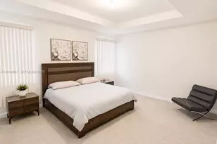 10614 W 35th Ln, Hialeah, FL 33018 - Photo 15