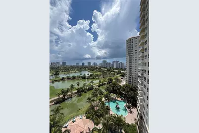 19501 W Country Club Dr #1215, Aventura, FL 33180 - Photo 3