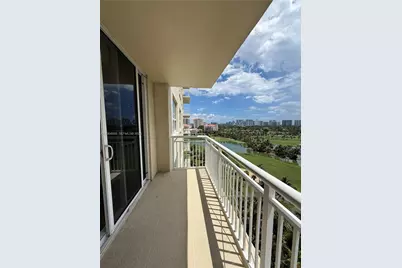 19501 W Country Club Dr #1215, Aventura, FL 33180 - Photo 5