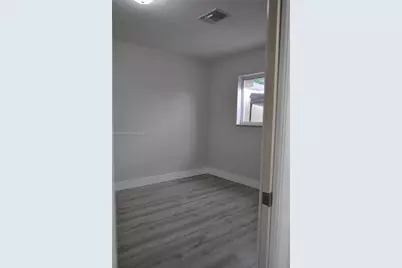 4035 E 2nd Ave, Hialeah, FL 33013 - Photo 25
