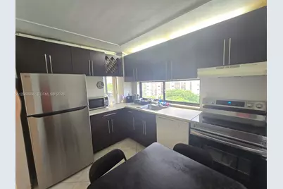 16919 N Bay Rd #609, Sunny Isles Beach, FL 33160 - Photo 11