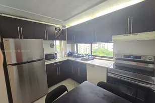 16919 N Bay Rd, Sunny Isles Beach, FL 33160 - Photo 11