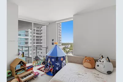 1010 SW 2nd Ave #1009, Miami, FL 33130 - Photo 13