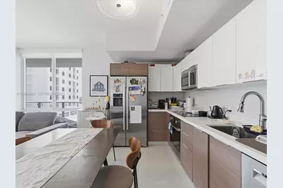 1010 SW 2nd Ave #1009, Miami, FL 33130 - Photo 3