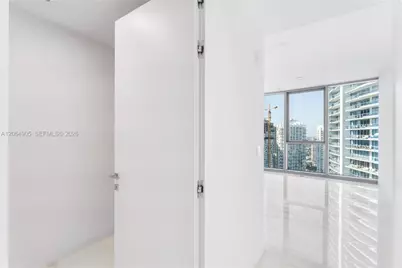 300 Biscayne Blvd Way #3507, Miami, FL 33131 - Photo 9