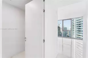 300 Biscayne Blvd Way, Miami, FL 33131 - Photo 9