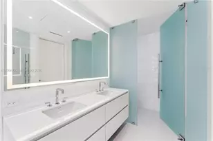 300 Biscayne Blvd Way, Miami, FL 33131 - Photo 13