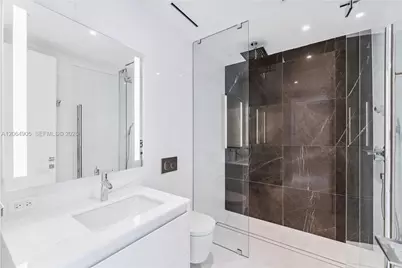 300 Biscayne Blvd Way #3507, Miami, FL 33131 - Photo 17
