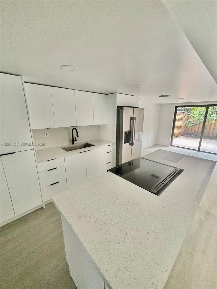 8010 NW 27th Pl #8010 main architectural view