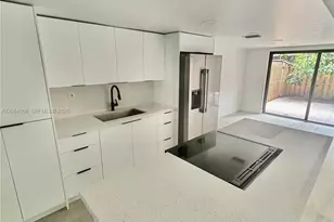 8010 NW 27th Pl, Sunrise, FL 33322 - Photo 1
