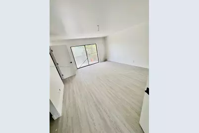 8010 NW 27th Pl #8010, Sunrise, FL 33322 - Photo 11