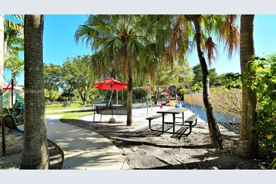 3823 Estepona Ave, Doral, FL 33178 - Photo 27