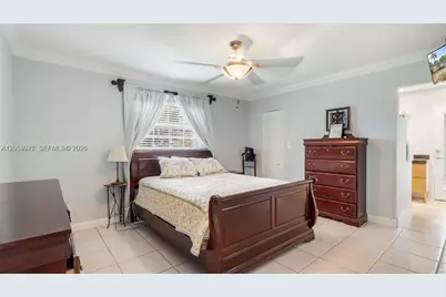 4020 SW 2nd St, Plantation, FL 33317 - Photo 17