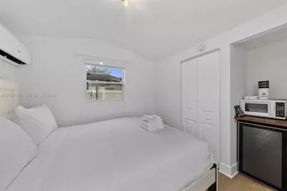 2946 SW 26th St #2, Miami, FL 33133 - Photo 5